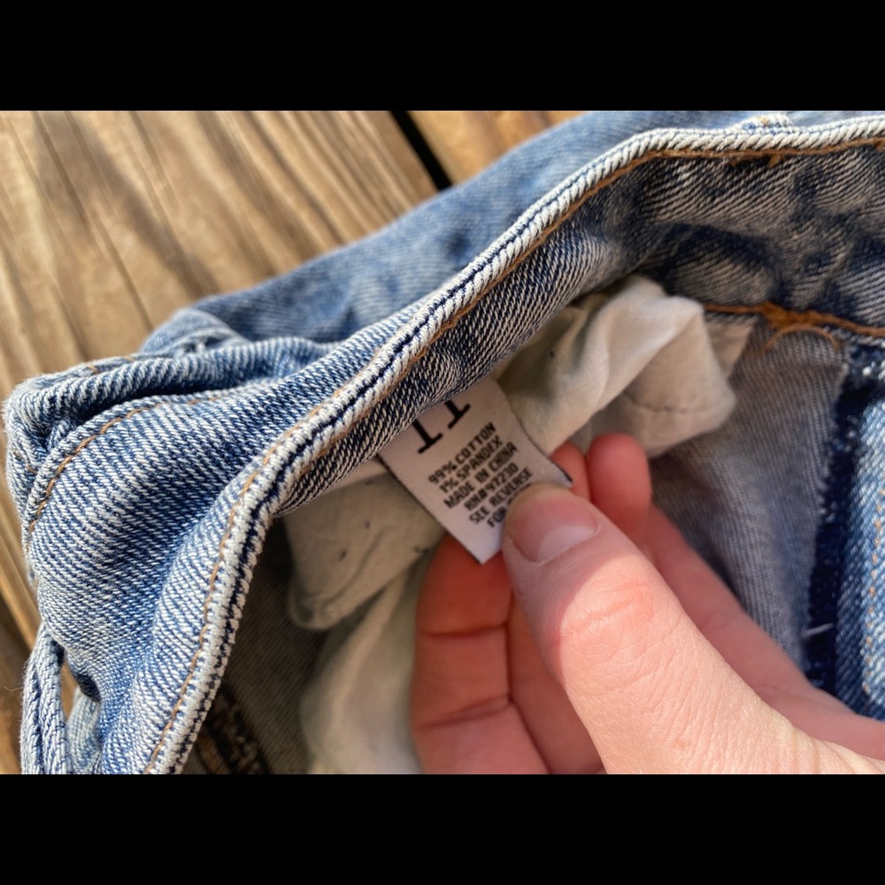Boyfriend Style Jeans - Picture 2 of 4